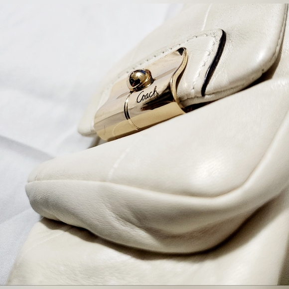 Coach Kristin Lyd Ed Ivory Color Leather Drawstring Hobo Shoulder Bag Handbag - Picture 11 of 12